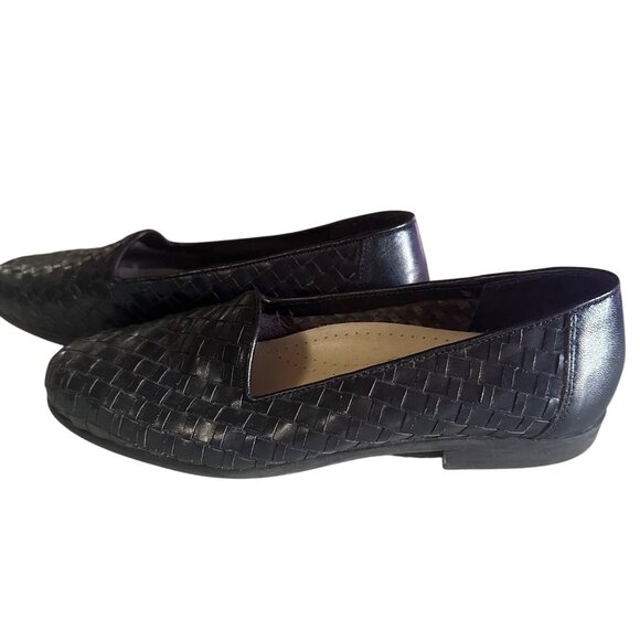 G.H. Bass Co. black woven slip on leather loafers size 6M - Picture 1 of 5